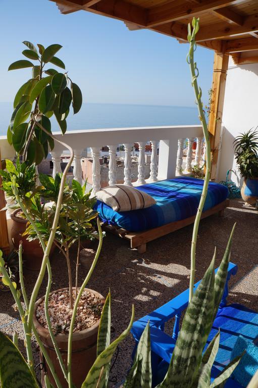 Sundesk Coworking And B&B Taghazout Esterno foto