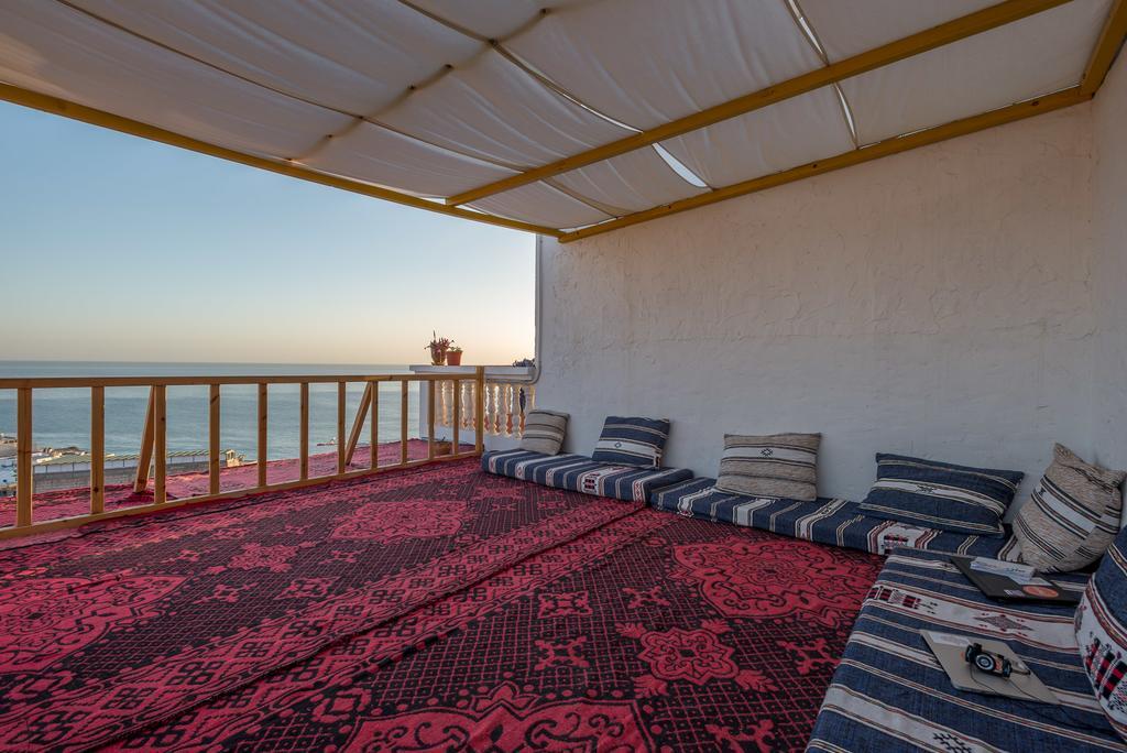 Sundesk Coworking And B&B Taghazout Esterno foto
